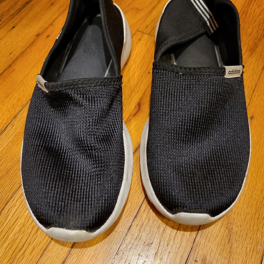 Aidas slip on tennis shoes